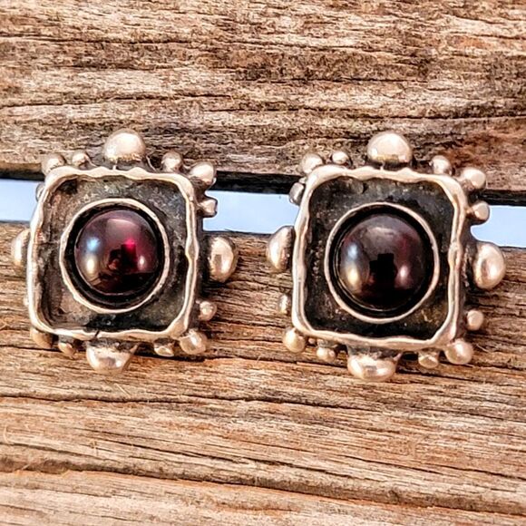 Vintage Sterling Square Beaded Edge Red Cab Post Earrings - Picture 1 of 6